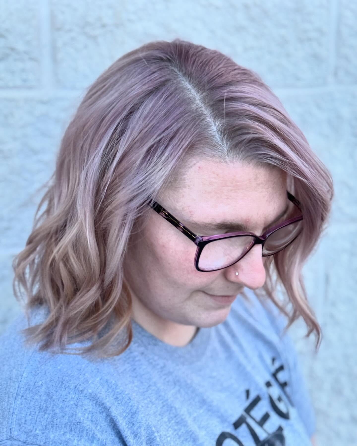Centre-parted wavy lob with soft shoulder-length bends