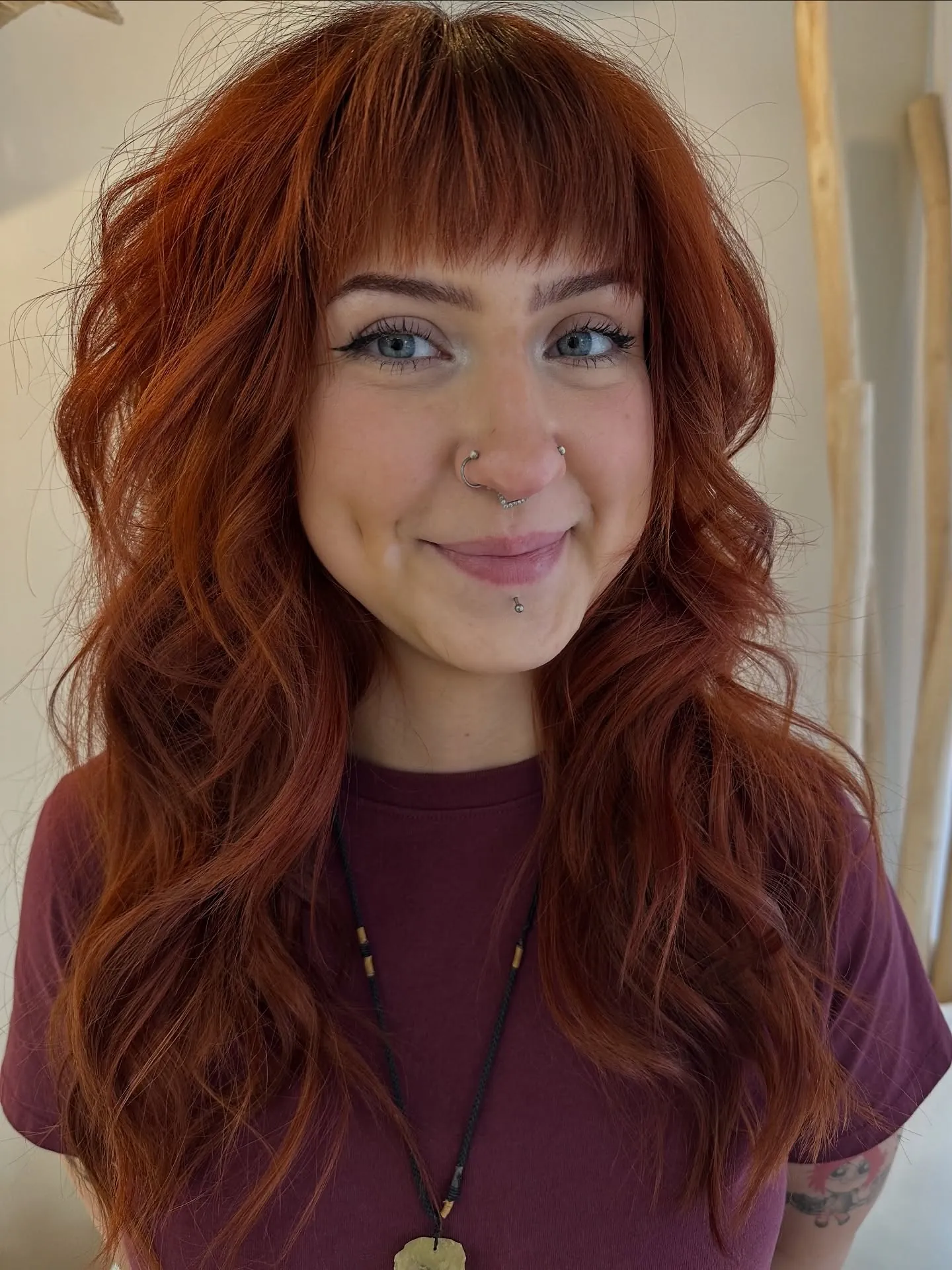 Long copper waves with short blunt fringe