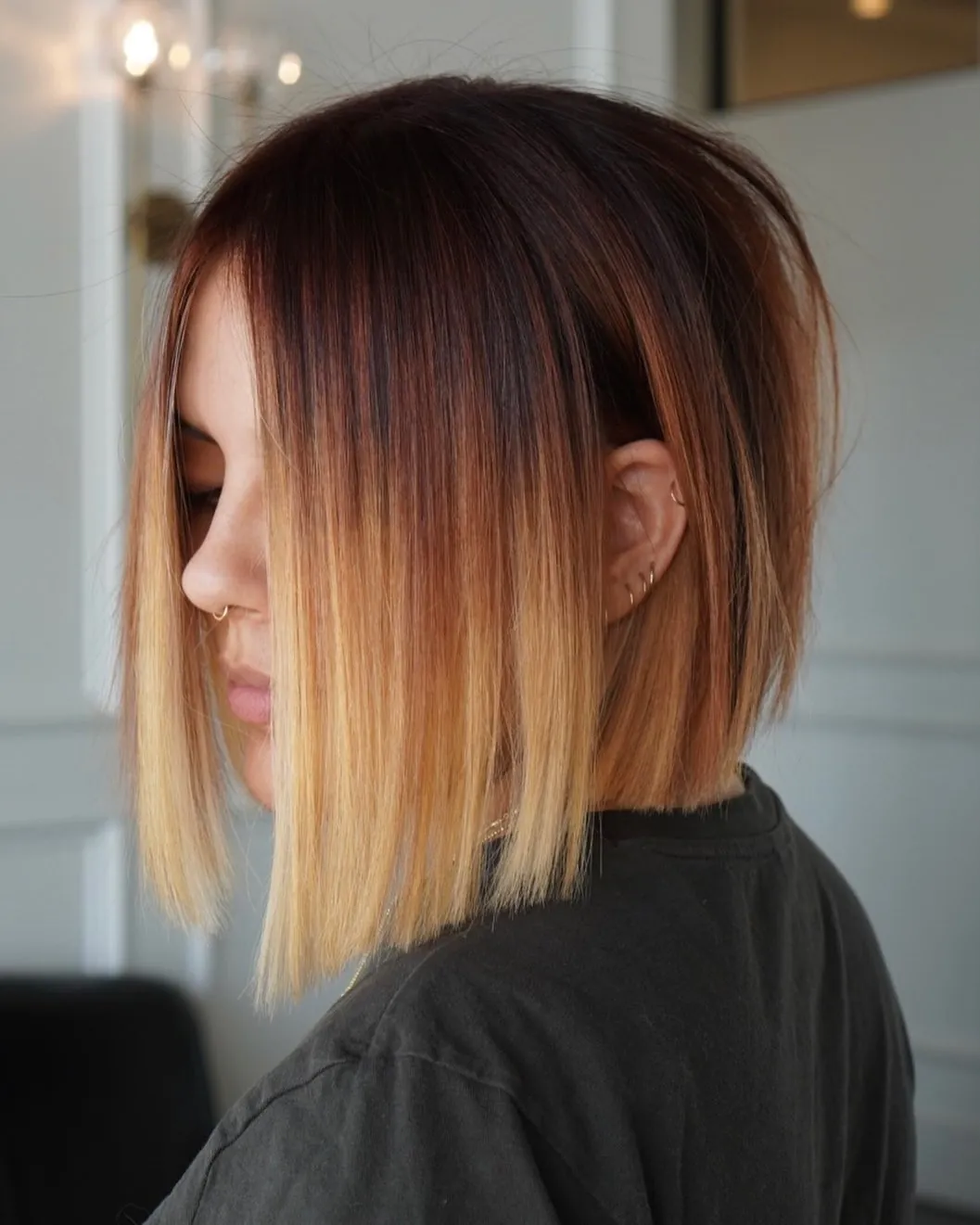 Straight bob with dark roots and light ends