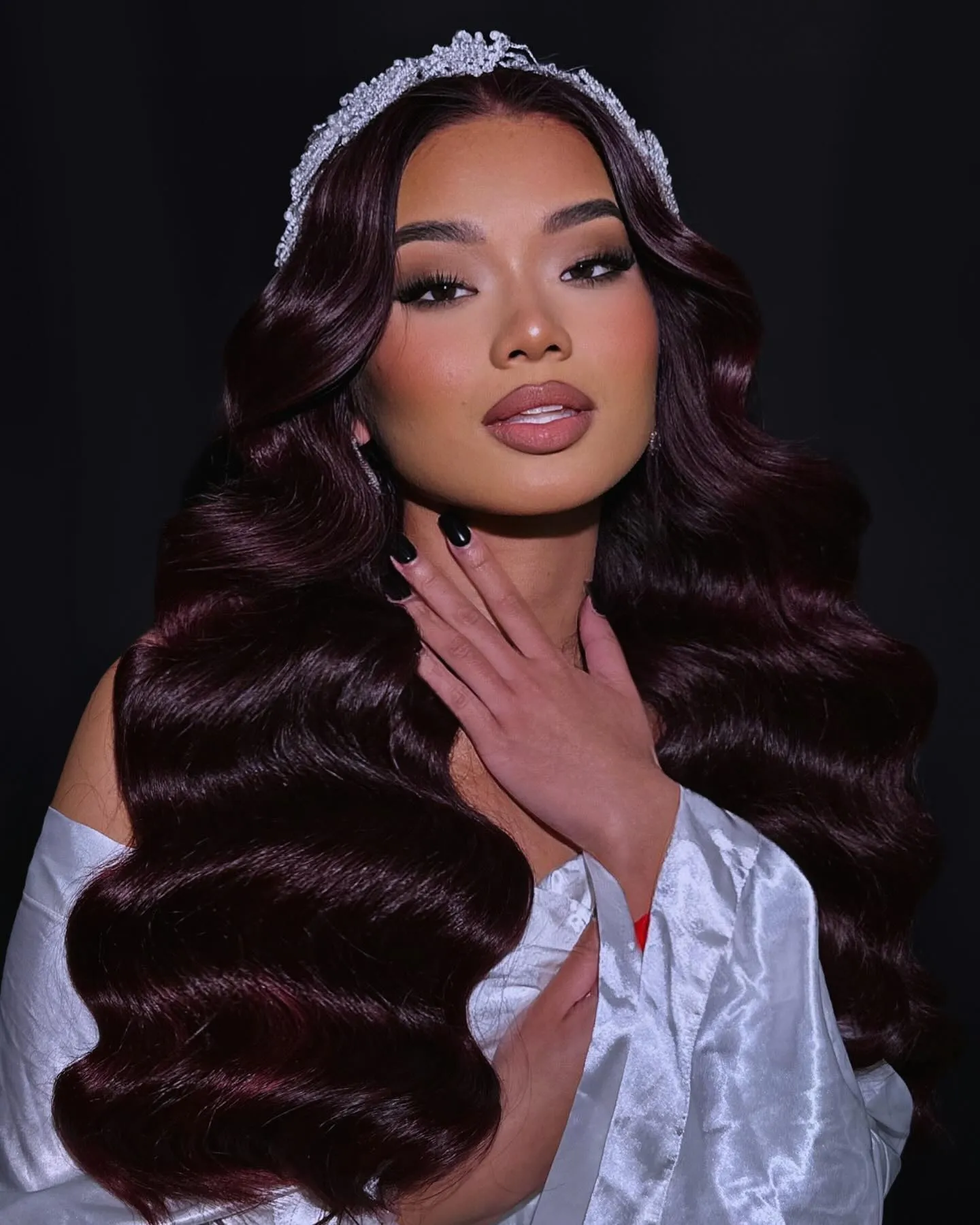 Long bridal waves with a tiara and centre part
