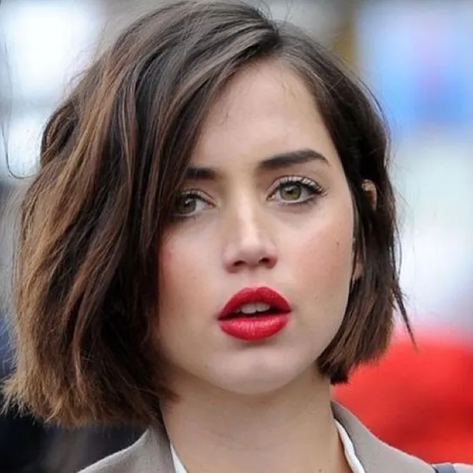 Side-parted choppy bob with tousled ends