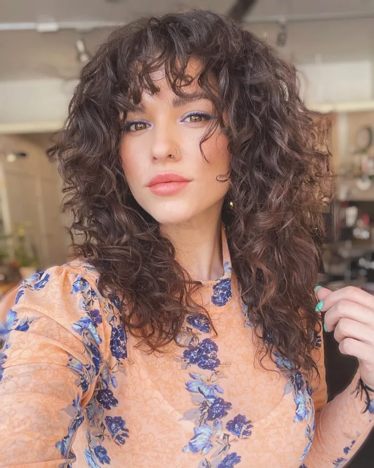 Fall Hairstyles for Curly Hair: 17 Soft Ideas