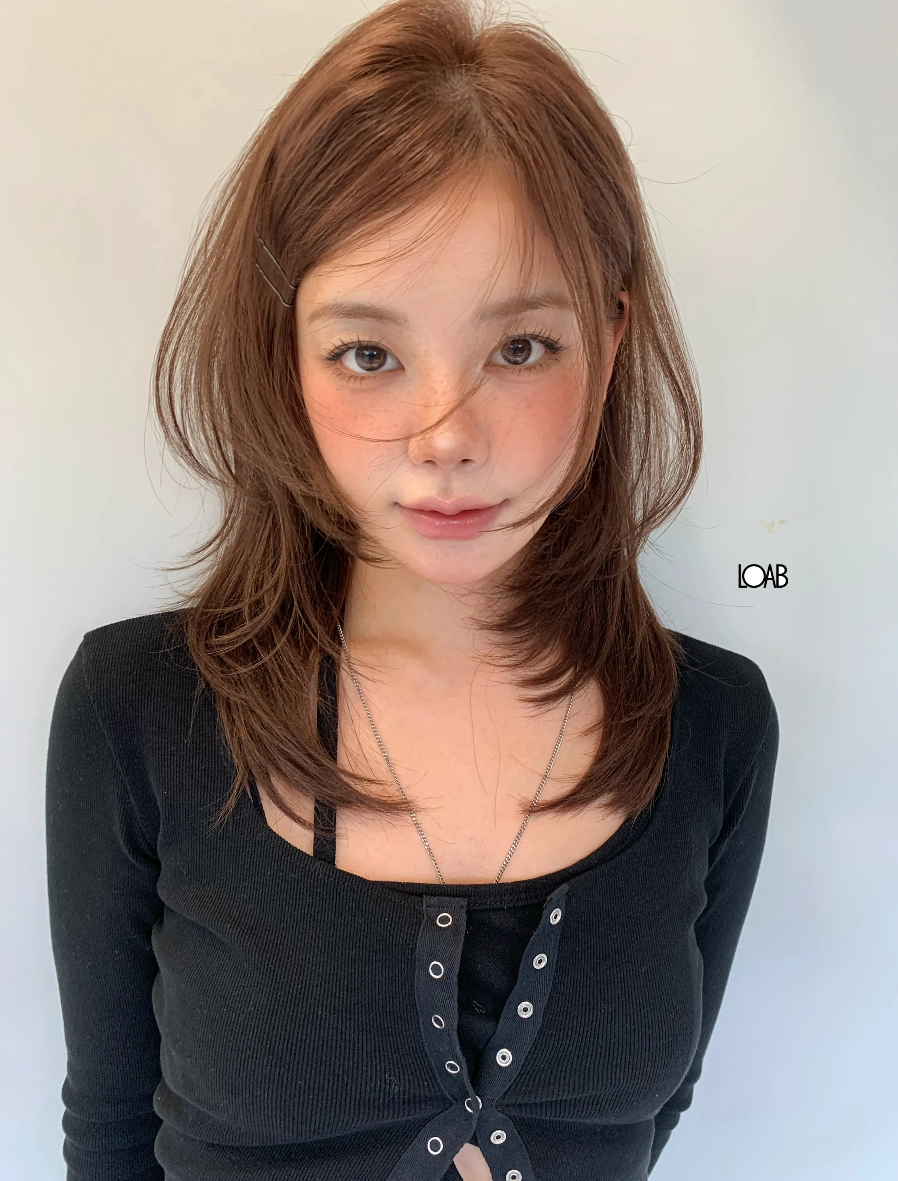 Medium feathered layers with face framing