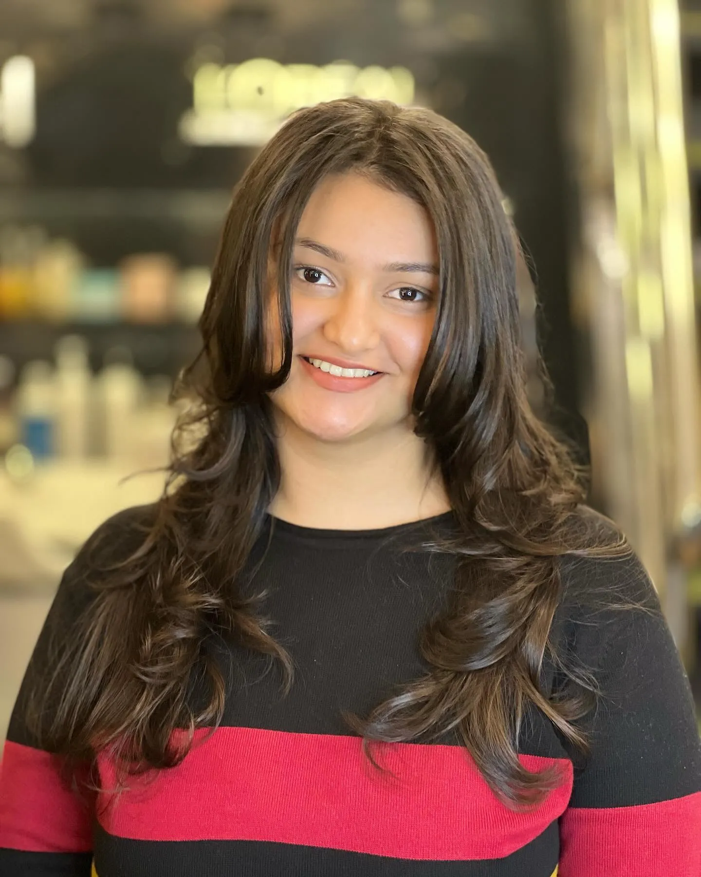 Long butterfly layers with centre part and curled ends