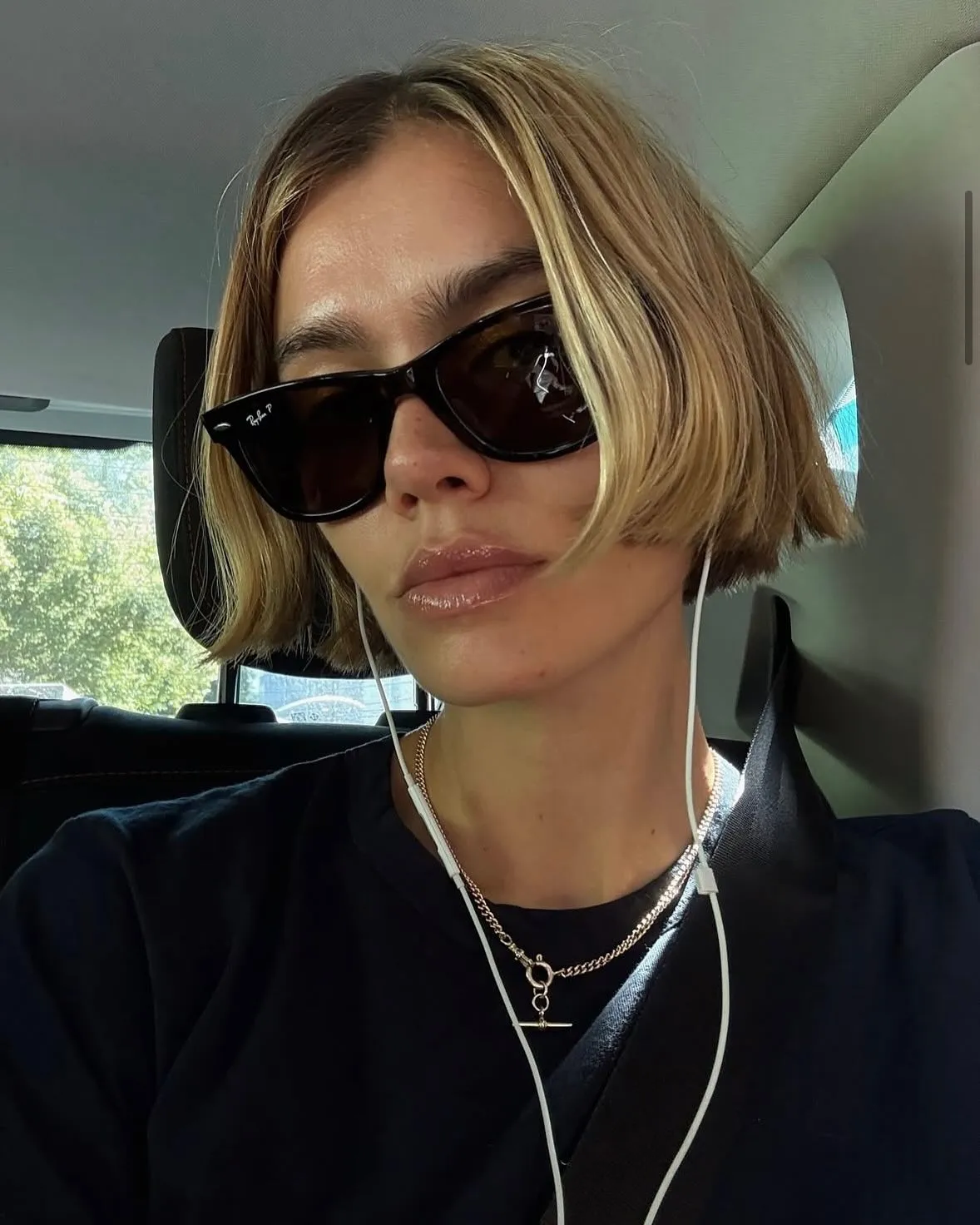 Centre-parted blunt mini bob