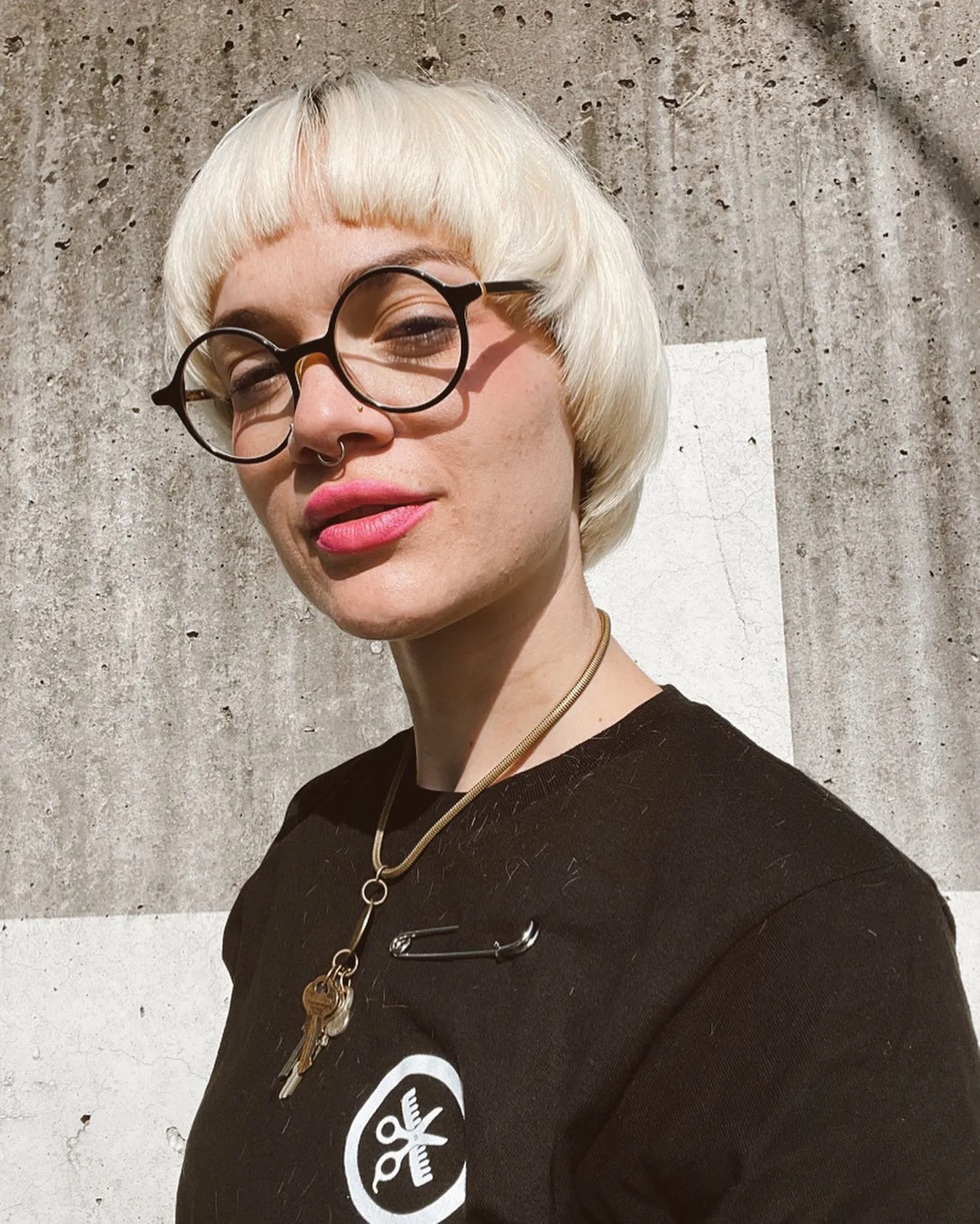 Short rounded pageboy haircut with micro fringe