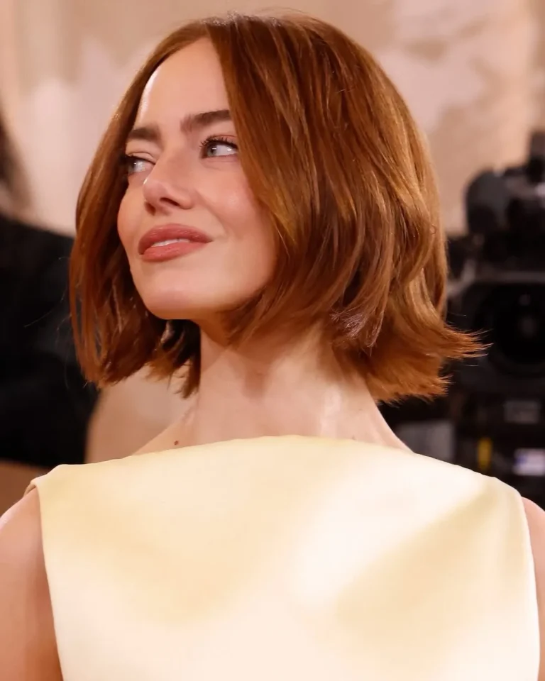 Short Fall Hairstyles: 21 Bob, Pixie and Layered Ideas