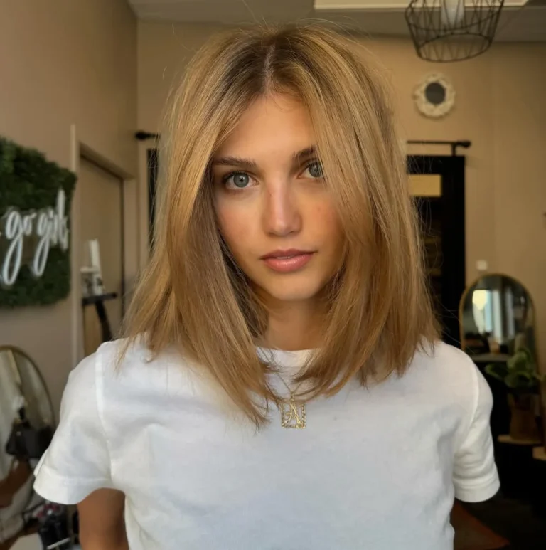 Short Hairstyles for Straight Hair: 17 Chic Ideas