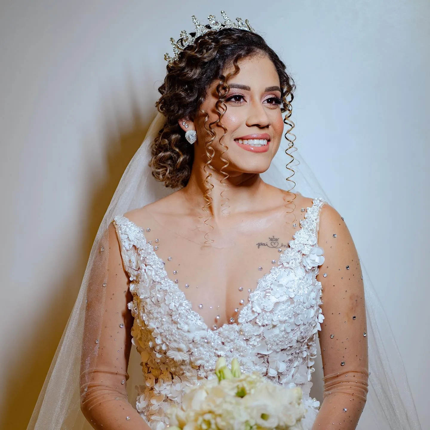 25 Wedding Hair with Crown