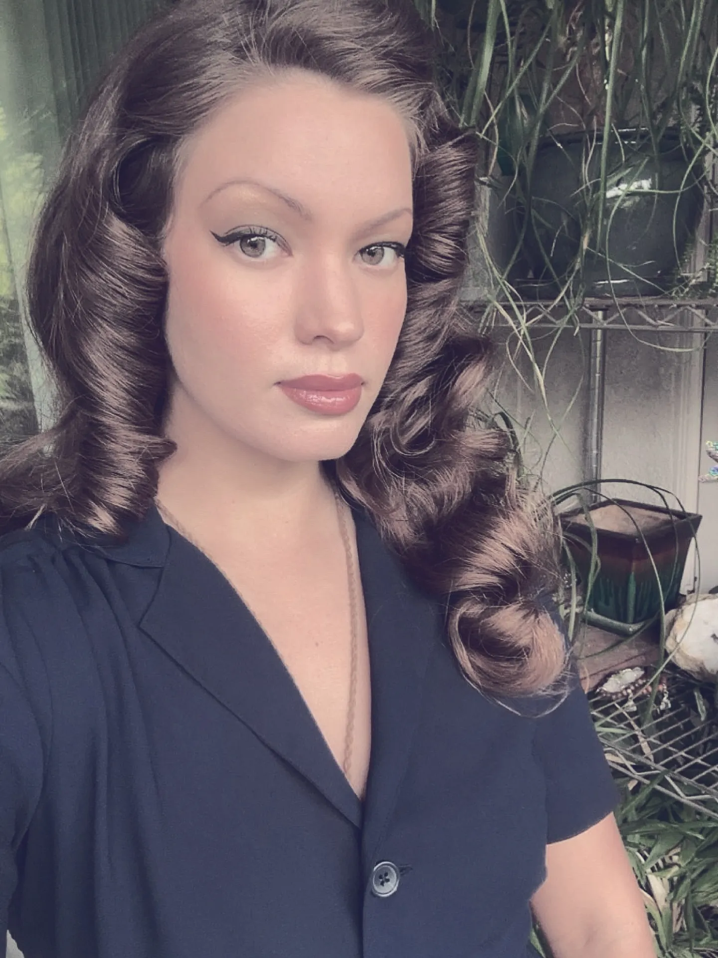 Sculpted Side Curls