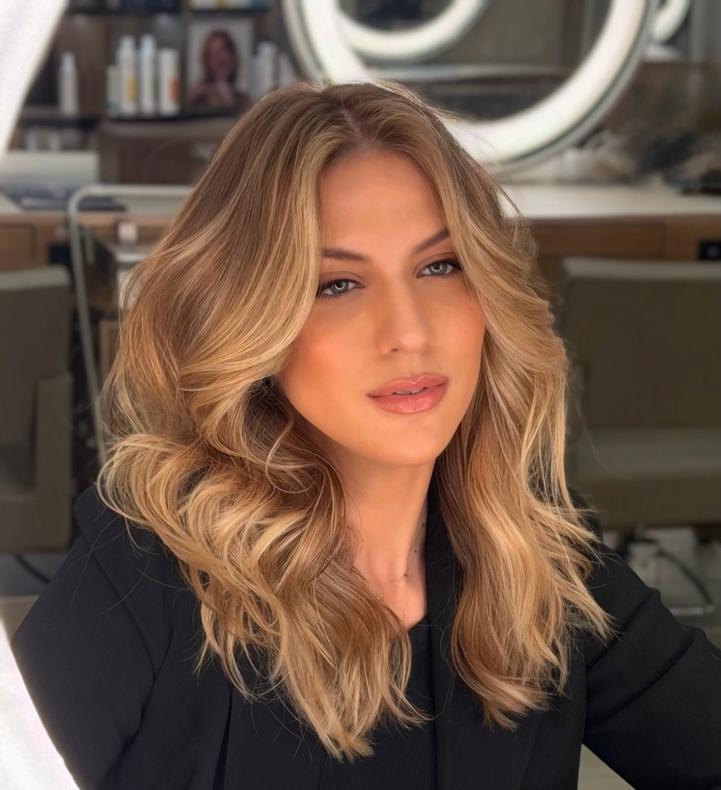 Wavy Beige Lob