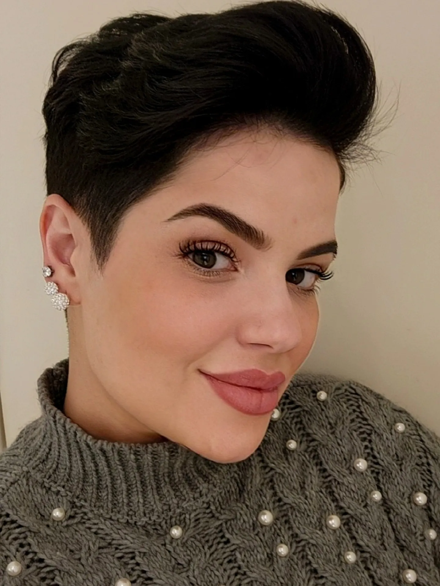 voluminous side pixie haircut