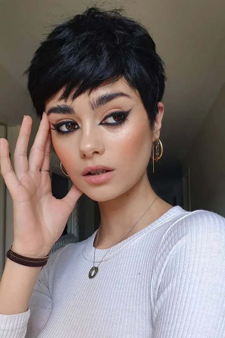 layered side pixie haircut