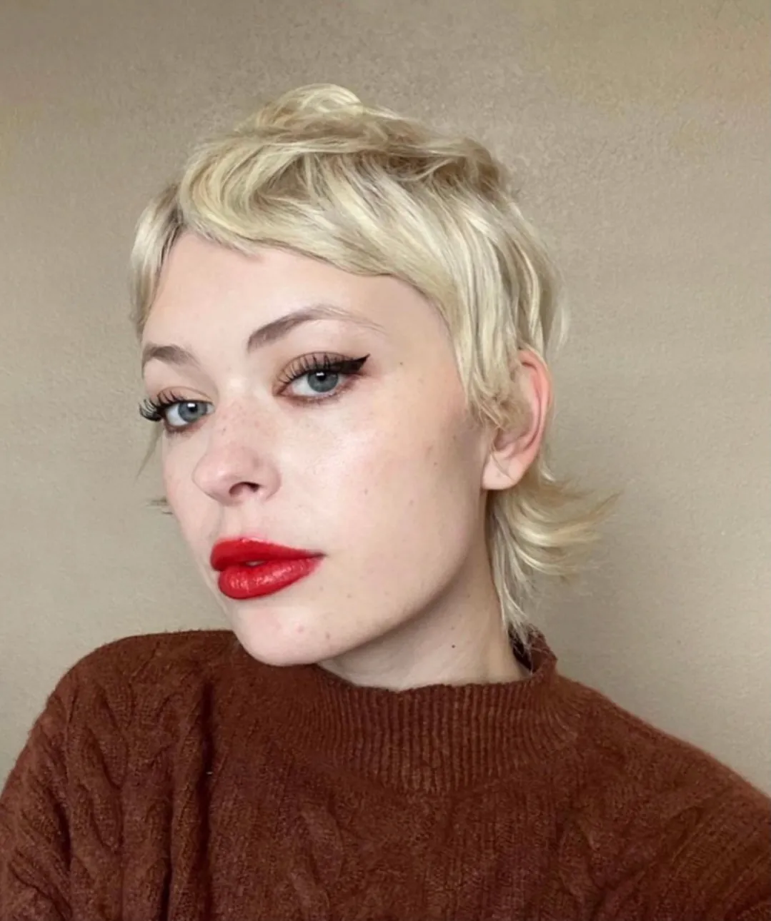 Pixie Mullet in blonde hair