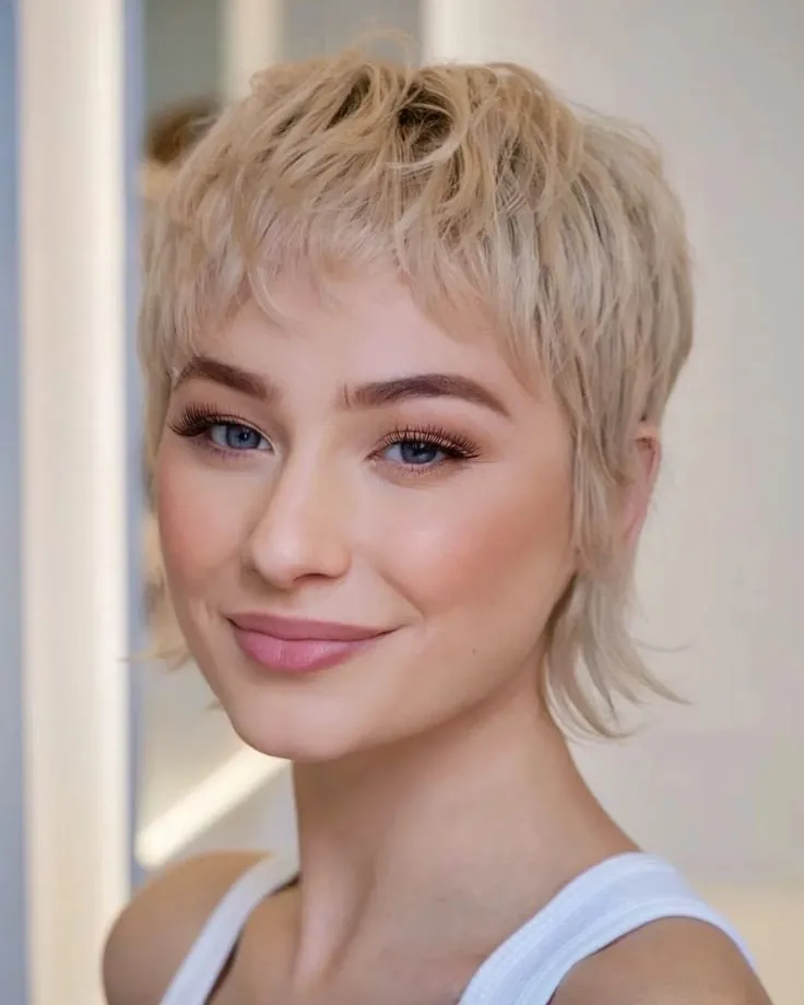 Shaggy Pixie Mullet in blonde hair