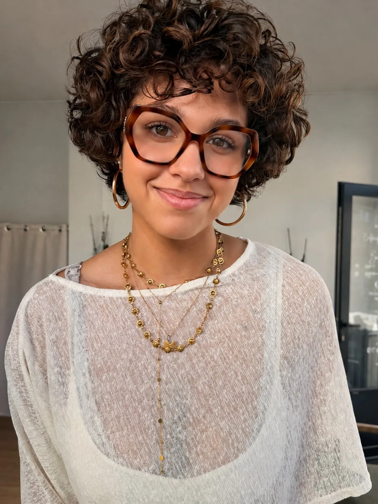 Short curly bubble bob with rounded natural volume
