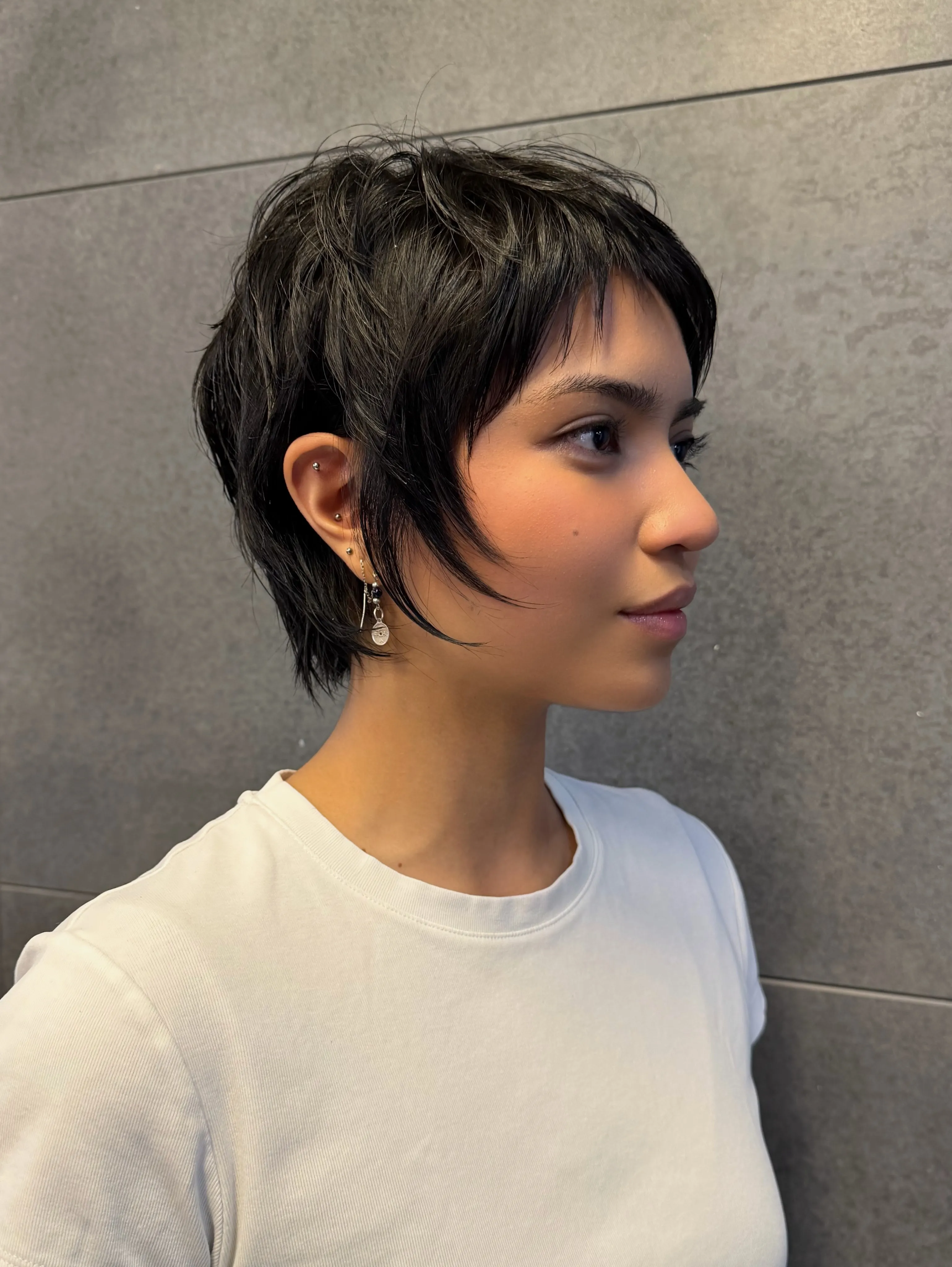 short blonde choppy pixie