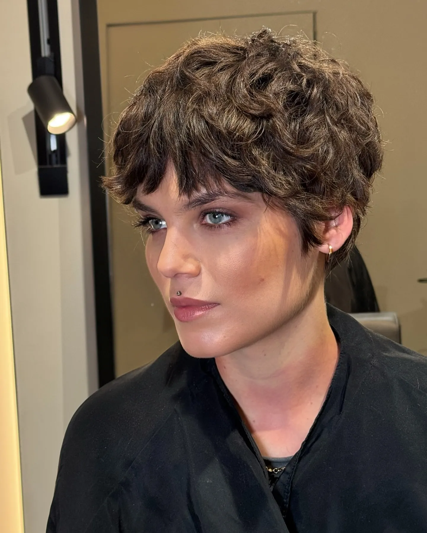 voluminous choppy pixie
