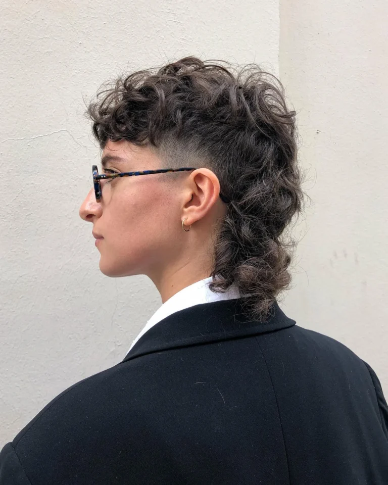Curly Mullet Haircuts: 24 Bold Ideas