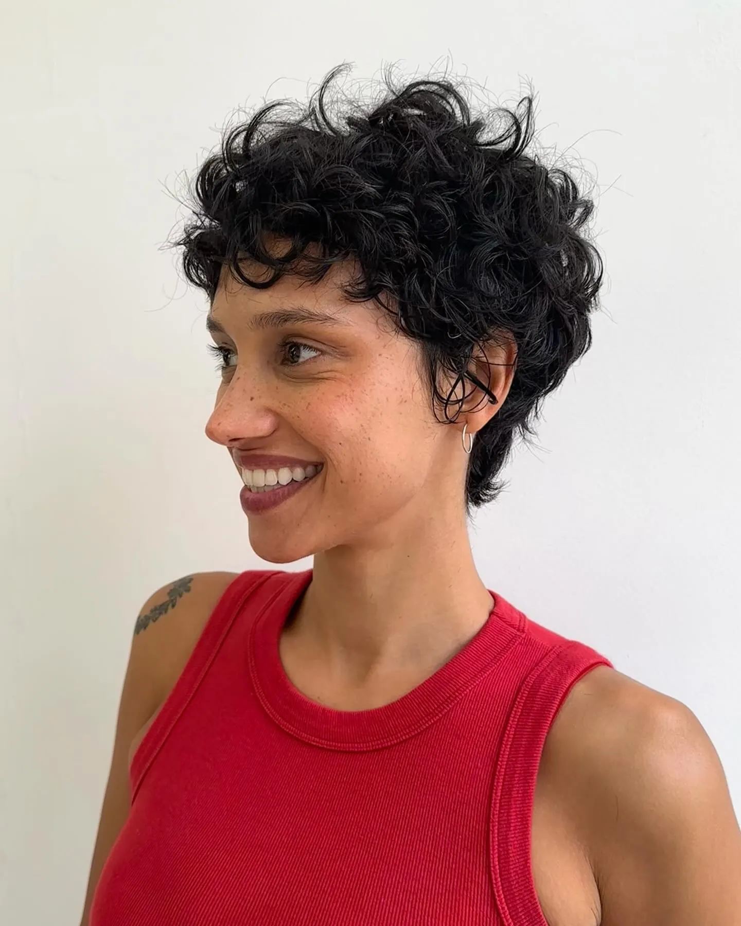 Short Curls hairstyle