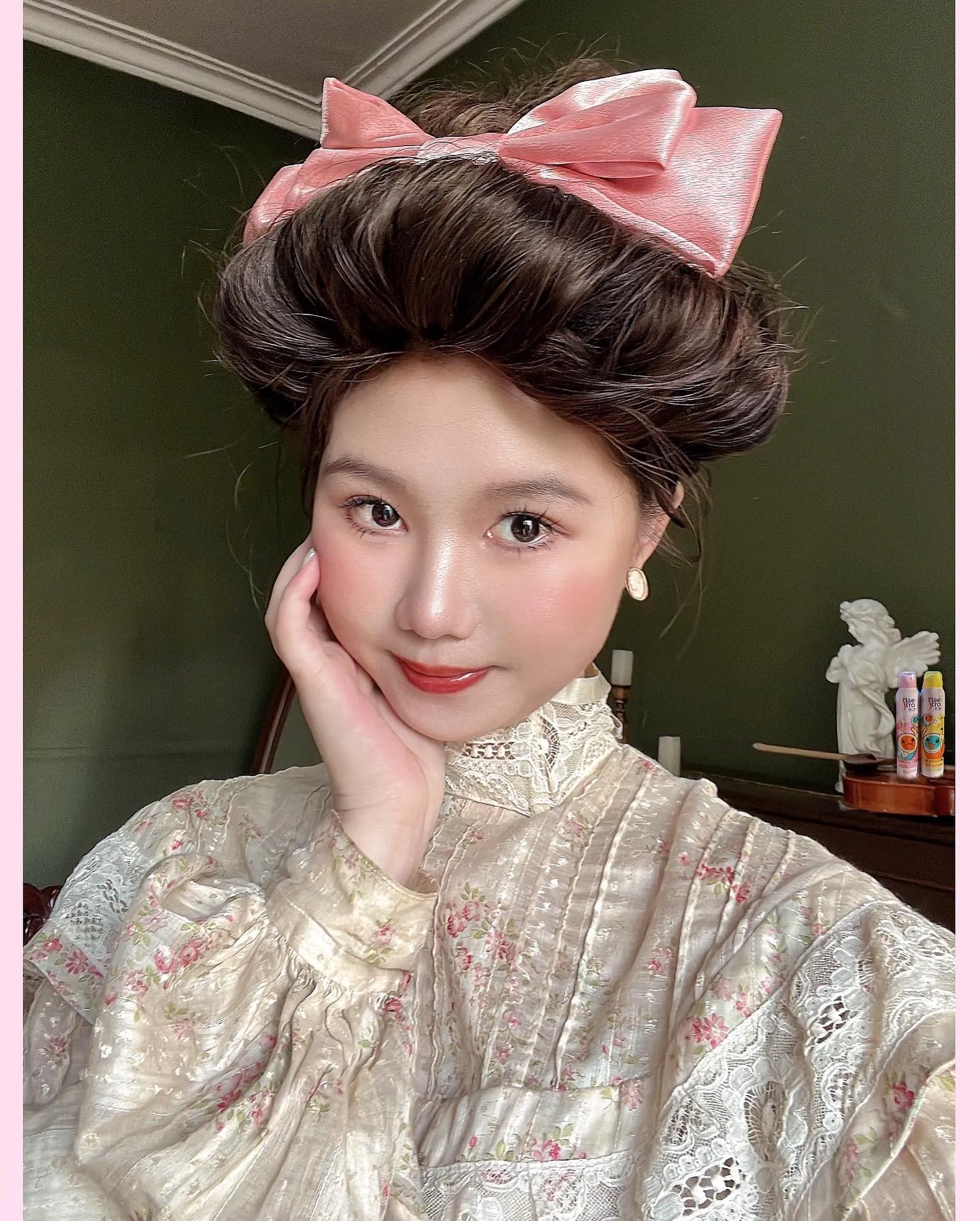 bow crown updo Edwardian-inspired hairstyle