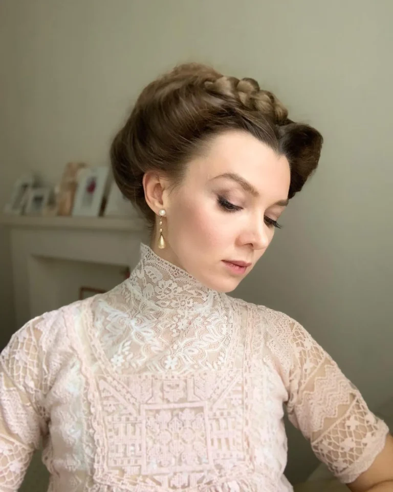 Edwardian Hairstyles: 18 Youthful Ideas