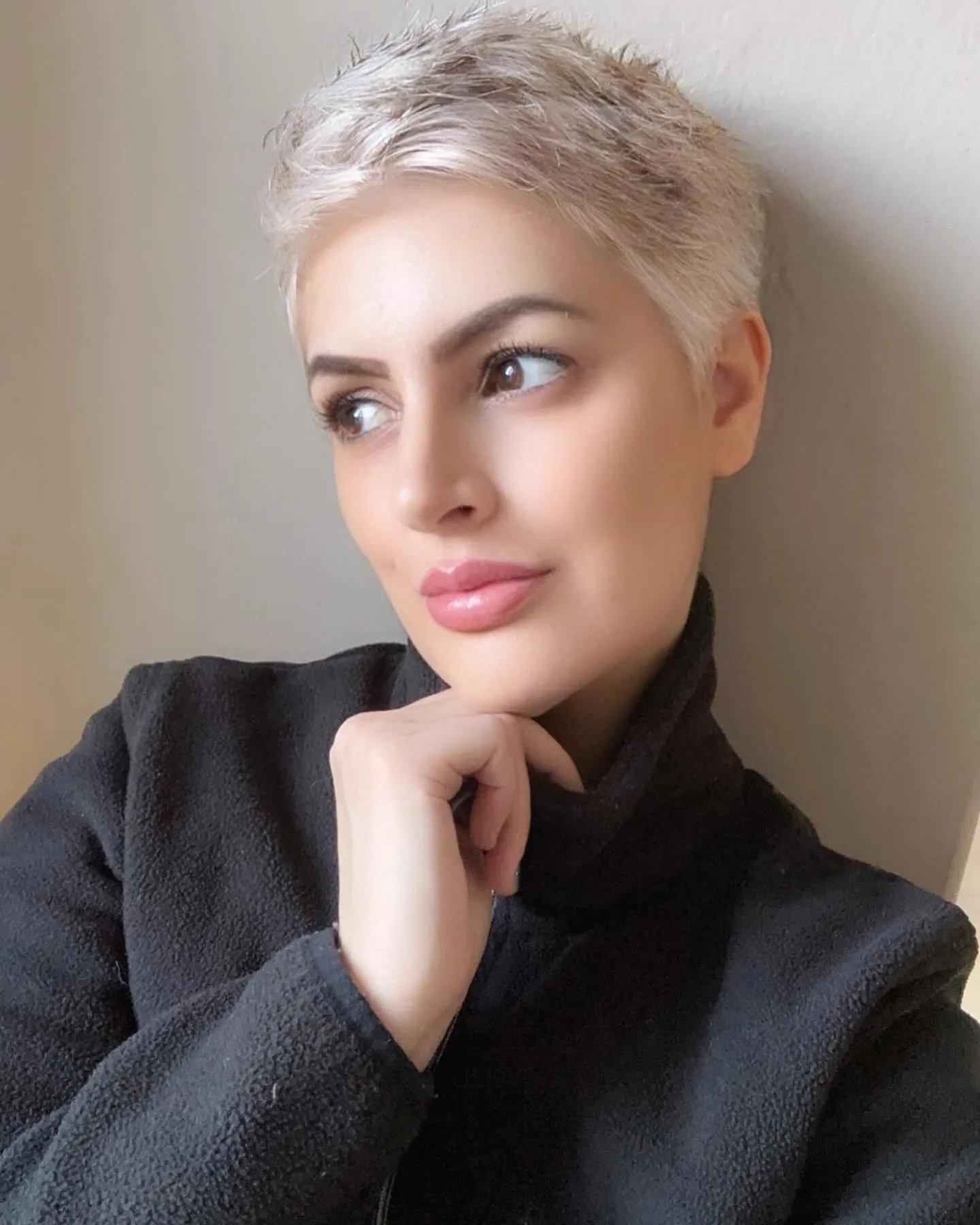 gray-pixie-haircuts