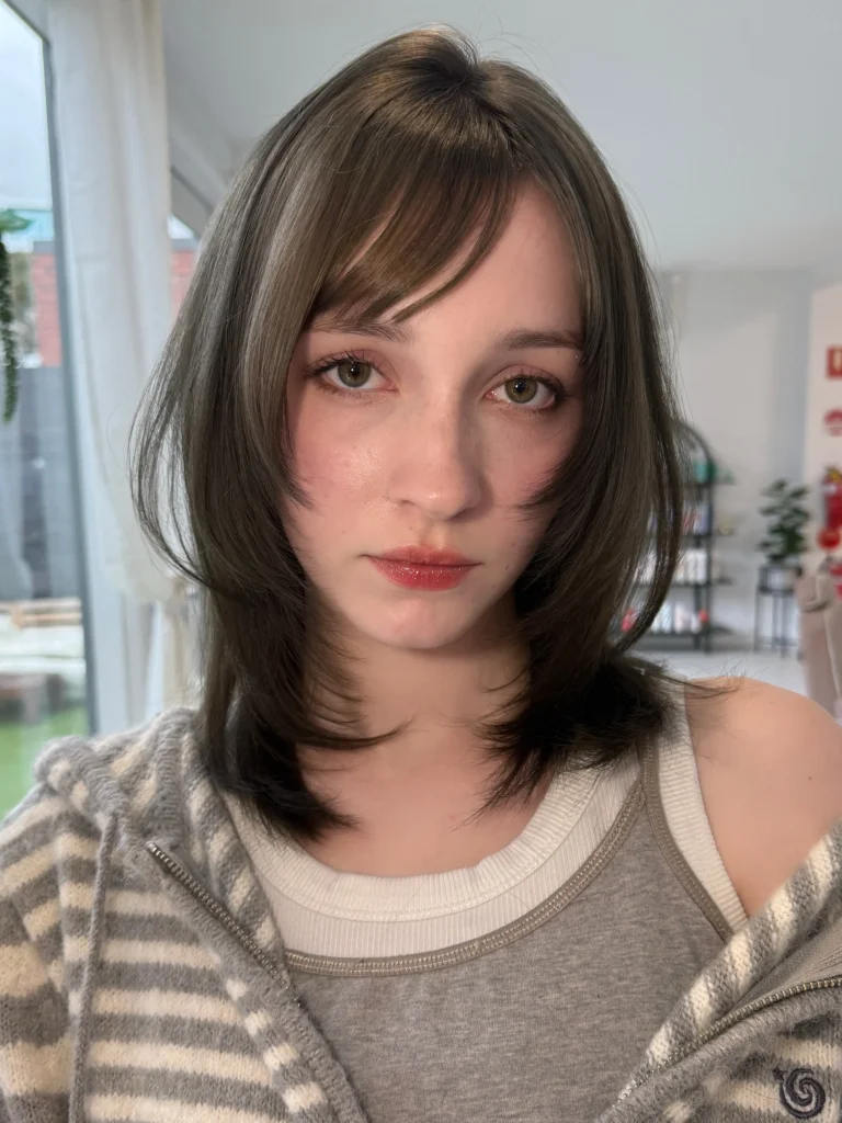 Greige Hair: 18 Trending Ideas