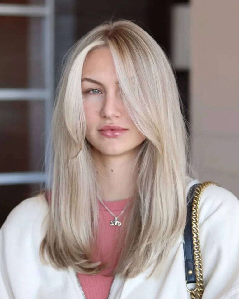 Layered Haircuts for Straight Hair: 20 Sleek Ideas