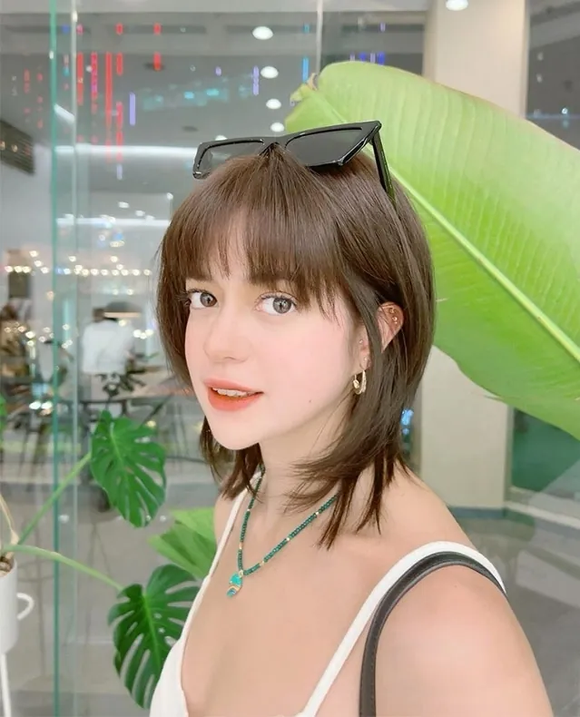 Straight Short-Fringe Lob