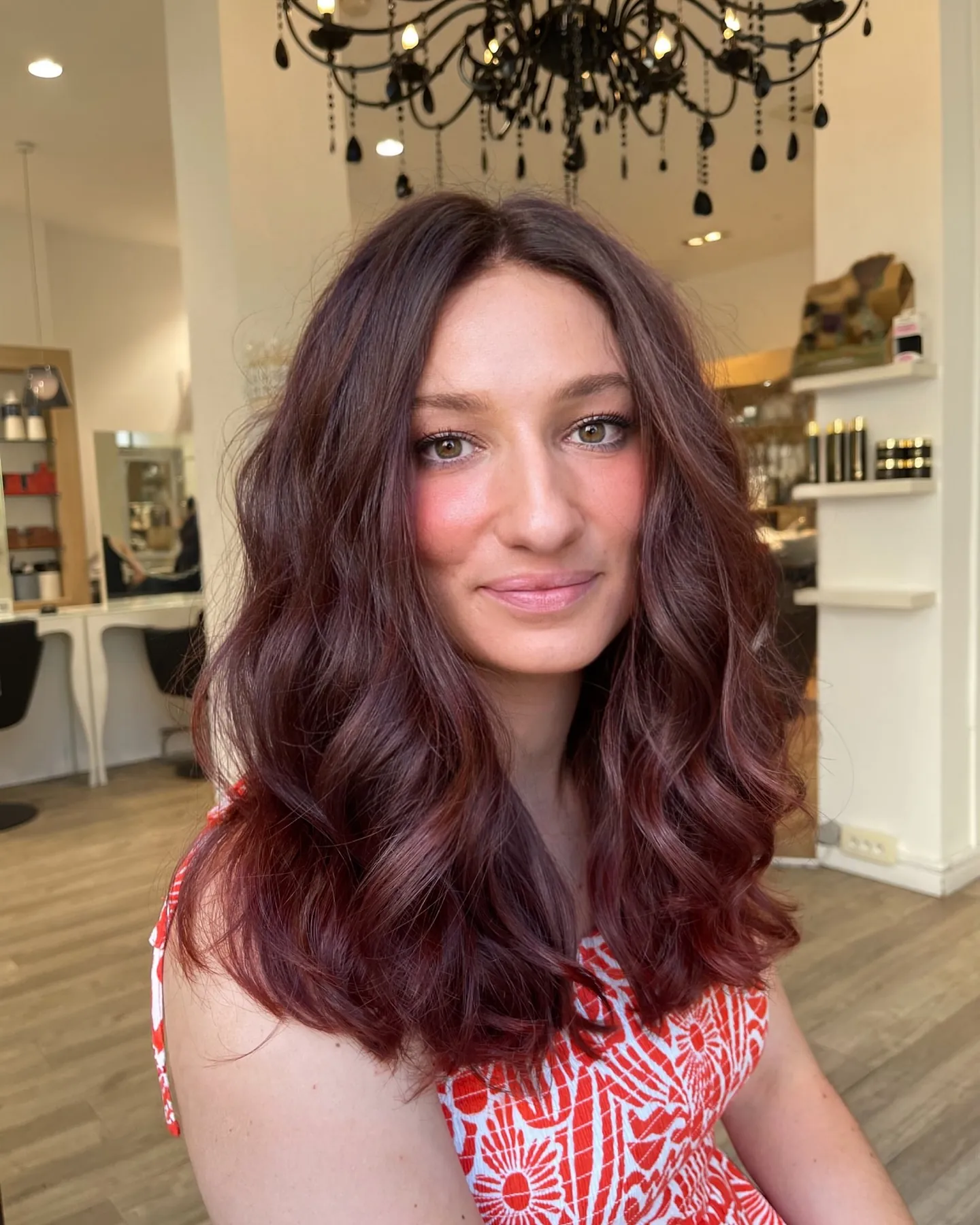 Maroon Curled Lob showing maroon hair colour
