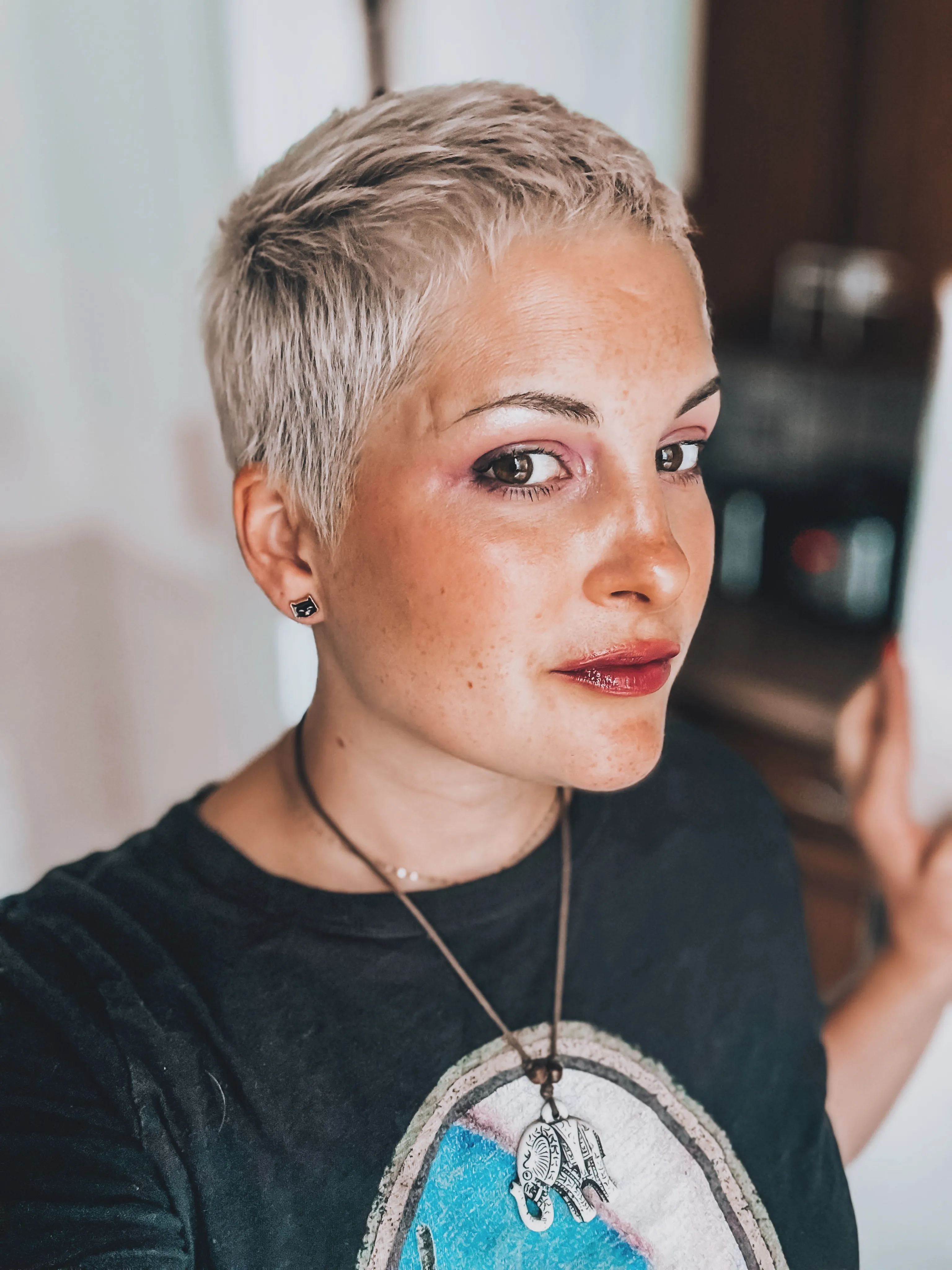 Micro Pixie With Side Texture