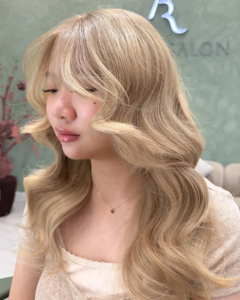 Milk Tea Blonde: 20 Hair Color Ideas