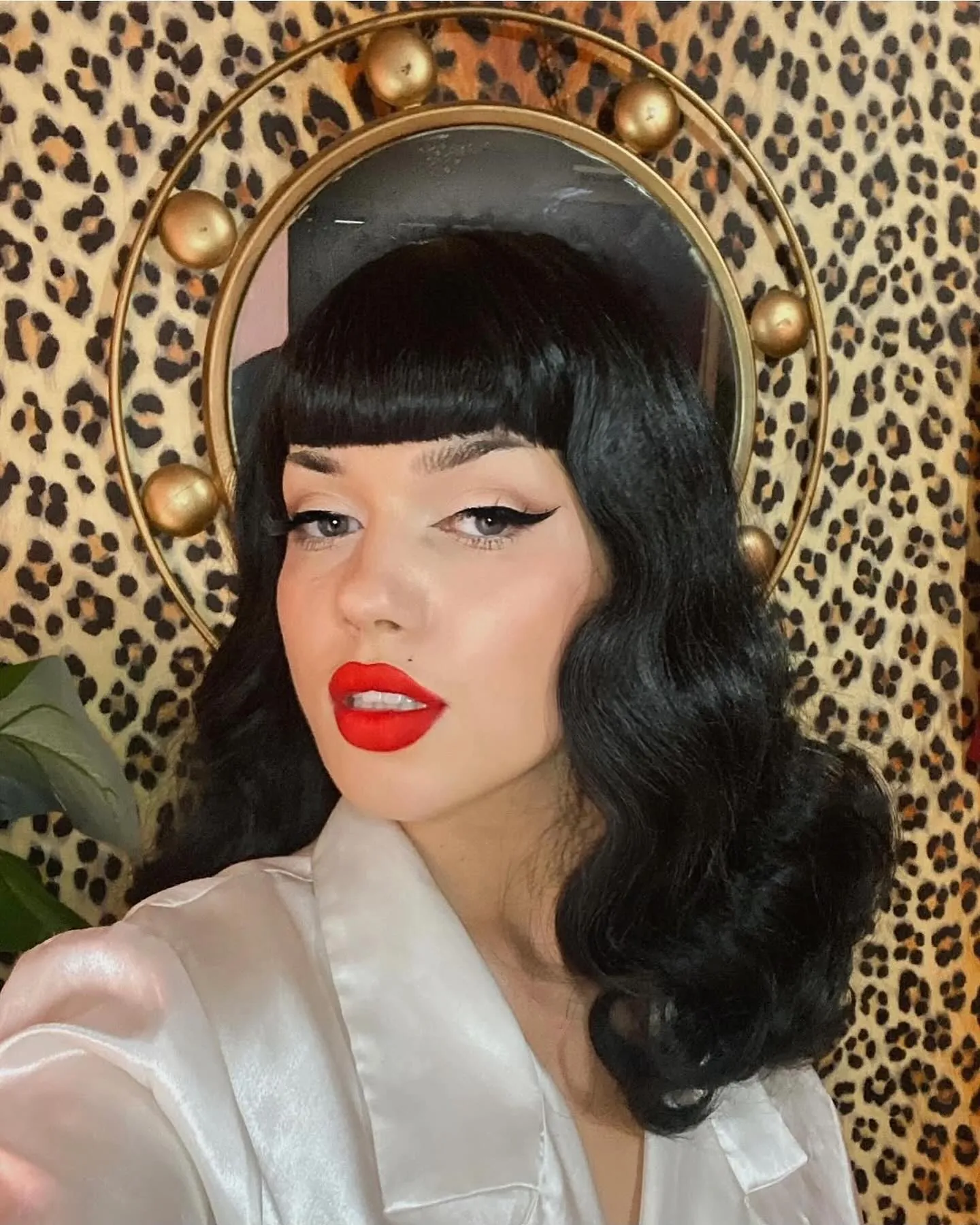 Blunt Bang Pin-Up Waves