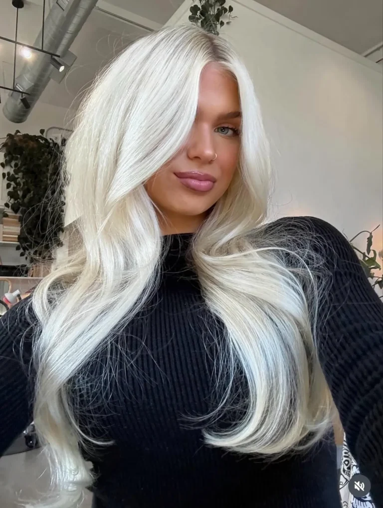 Platinum Blonde Hair: 21 Elegant Ideas