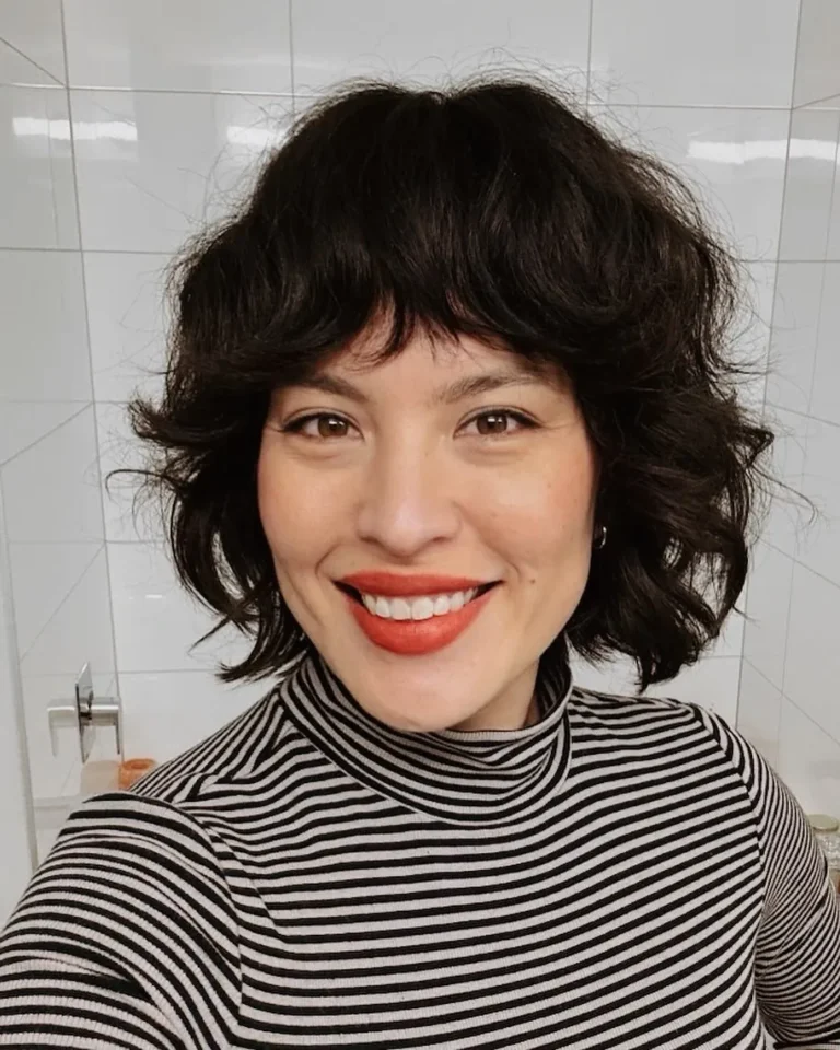 Razor-Cut Layered Haircuts: 20 Vibrant Ideas