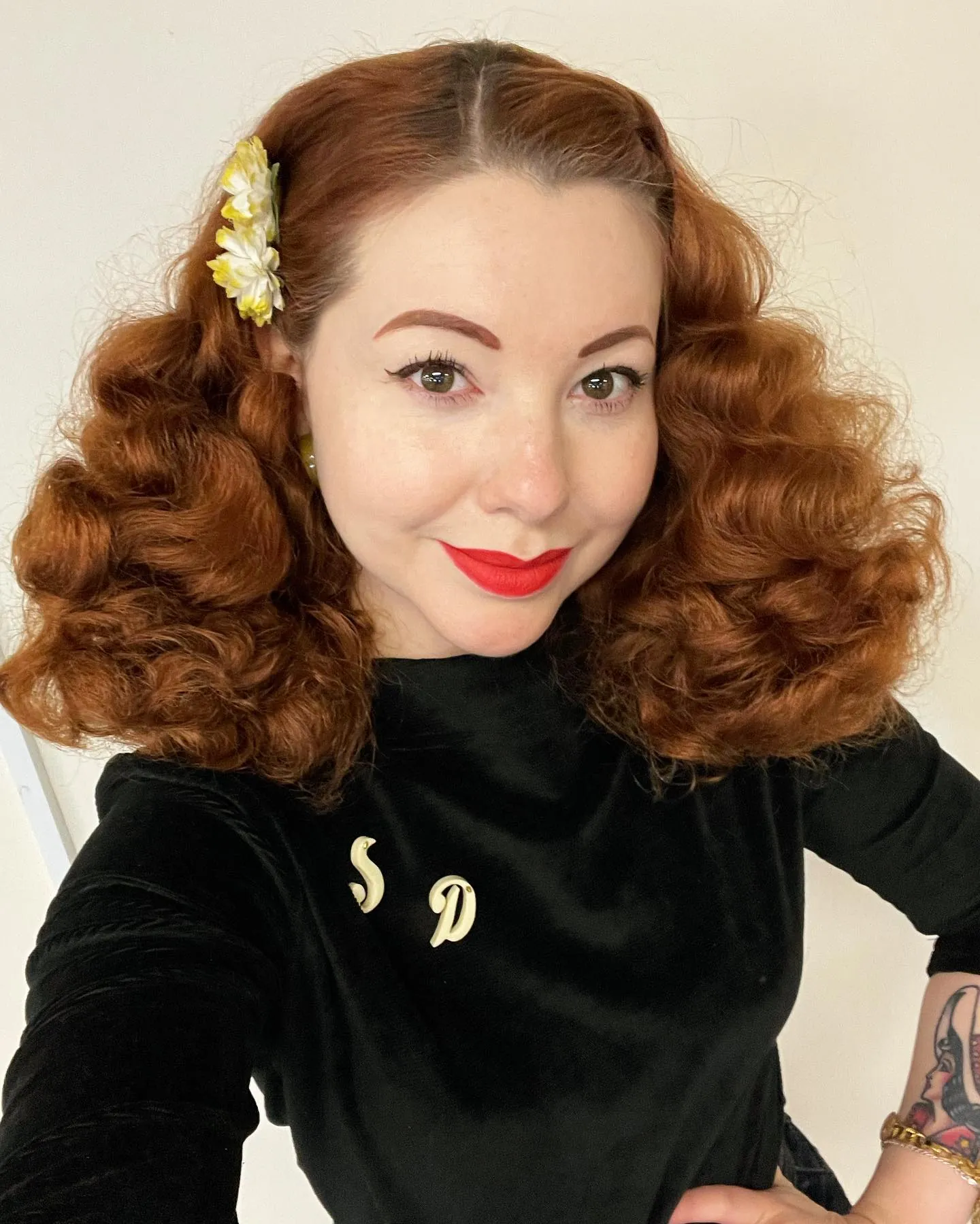 Flowered Pinup Curls