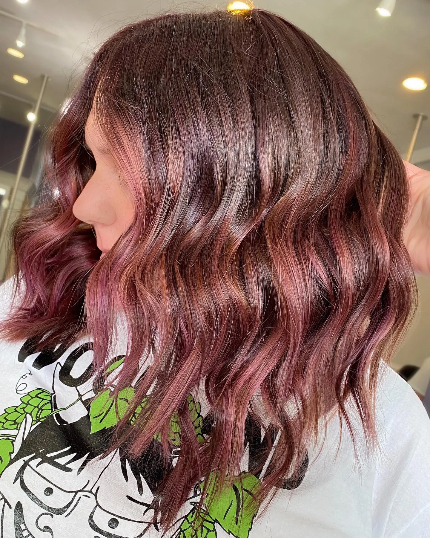 rose brown hair with wavy shoulder lob