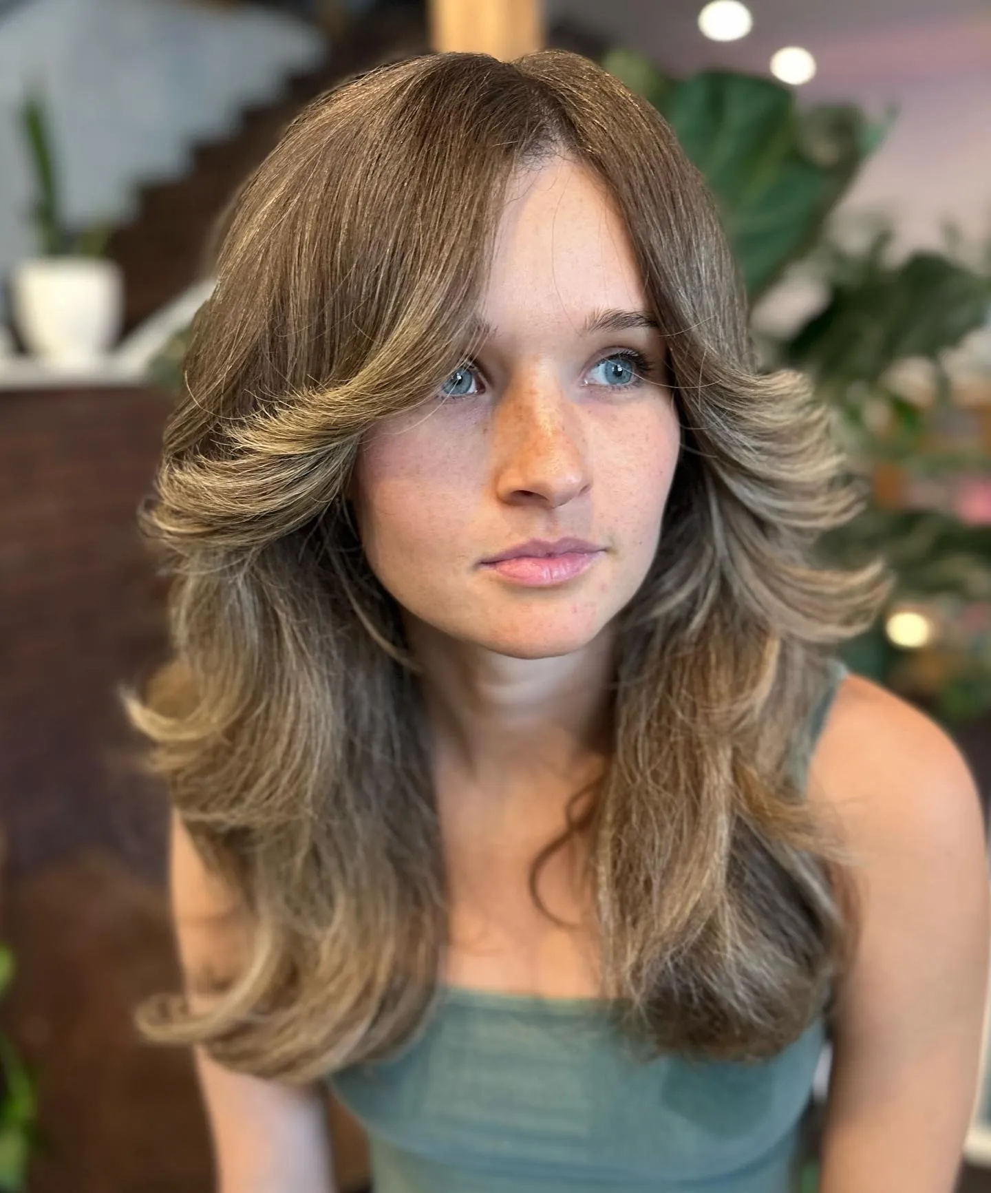Medium Feathered Layers with 1990s-inspired layers