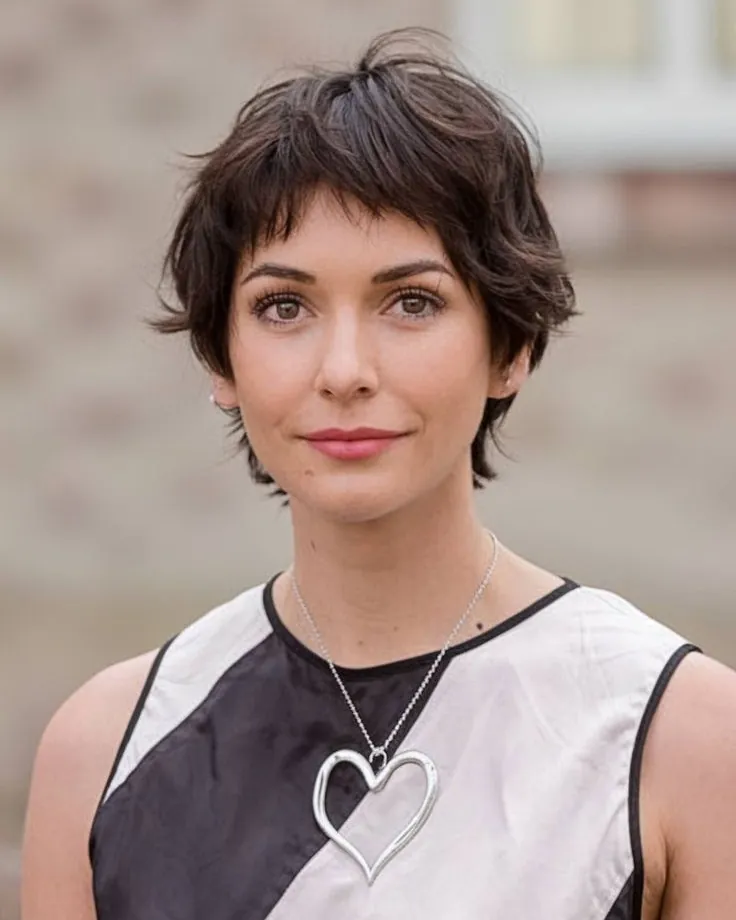 Cropped Layered Pixie with 1990s-inspired layers