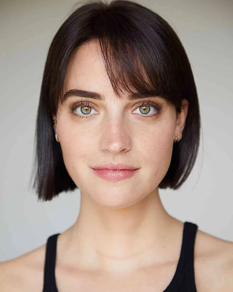 Short Hair With Side Bangs: 18 Chic Ideas