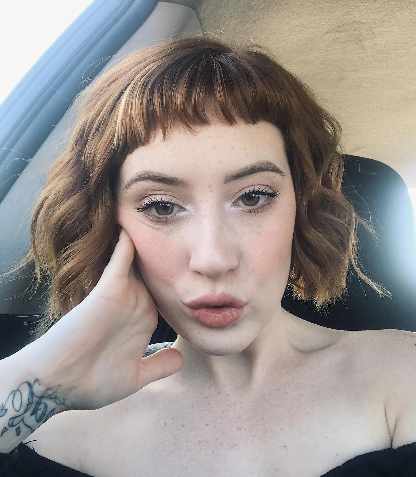 Wavy short bob with wispy micro bangs