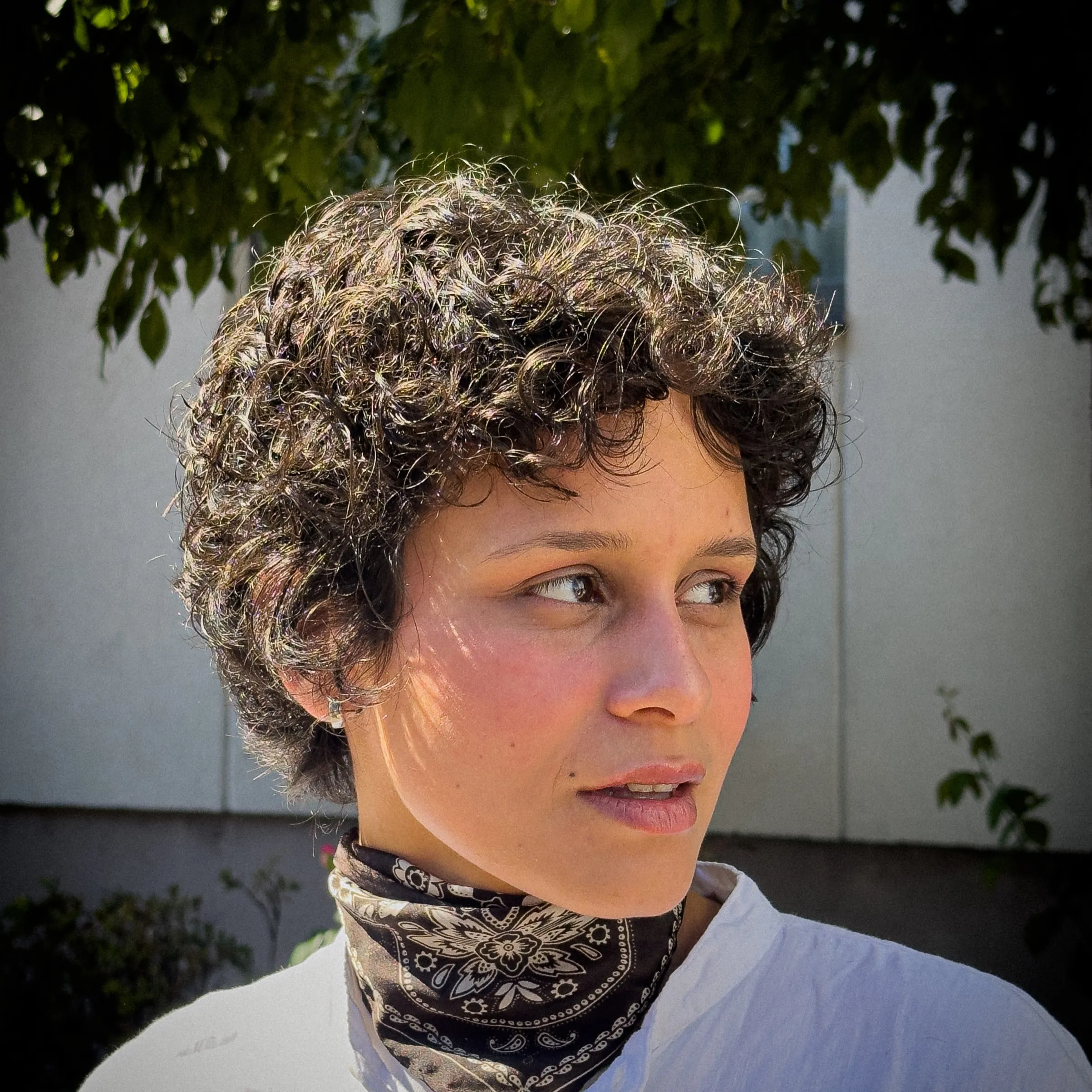 Neck Scarf Curls