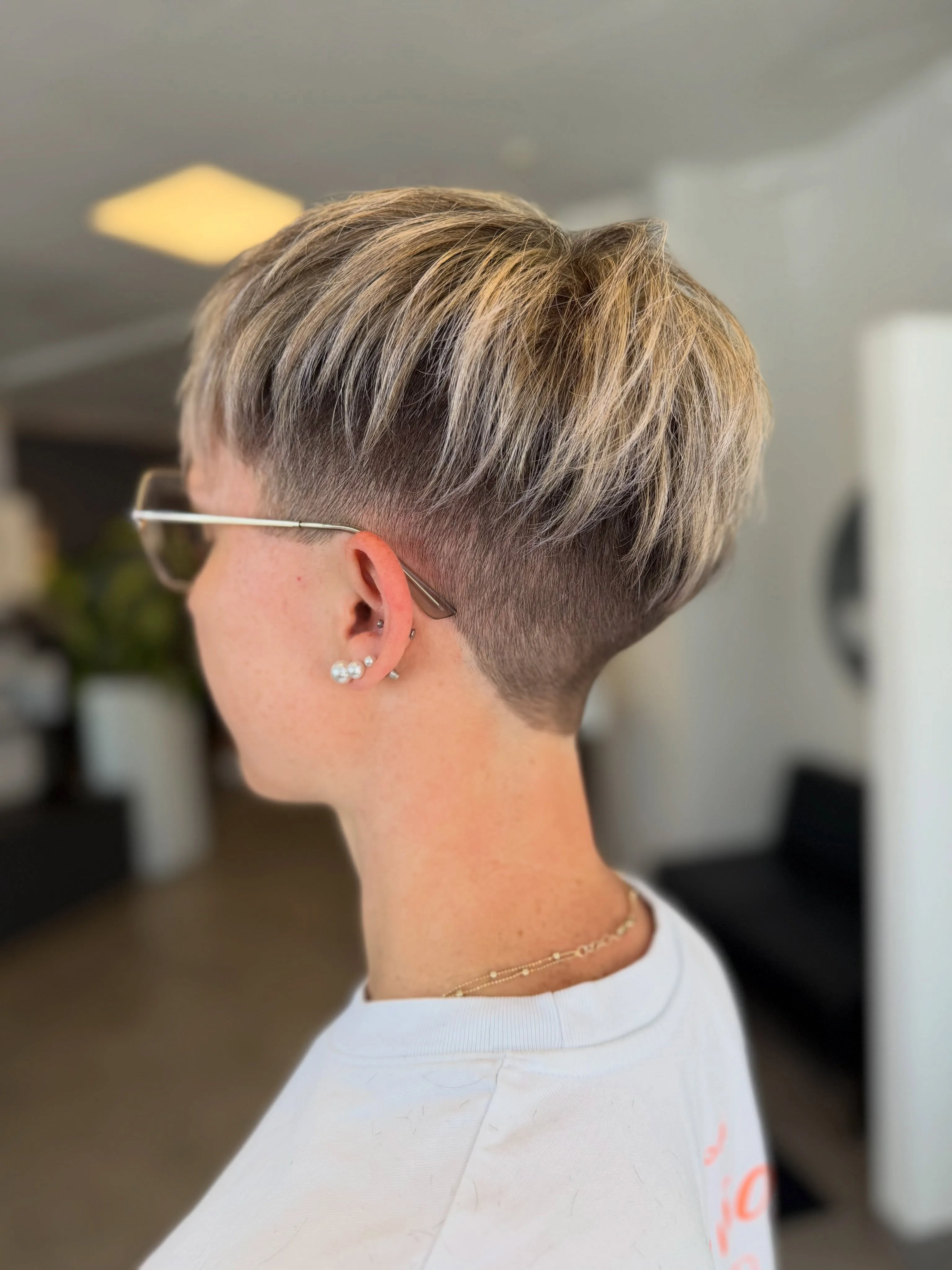 textured bowl undercut short hairstyle