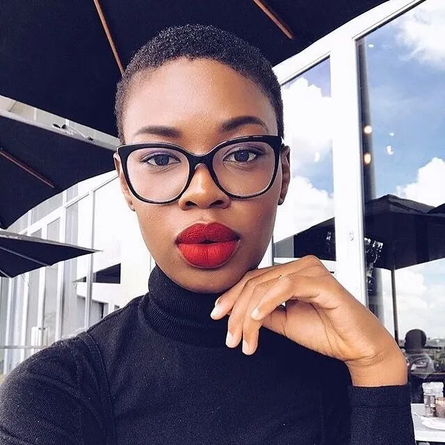 Minimal buzz cut on natural hair
