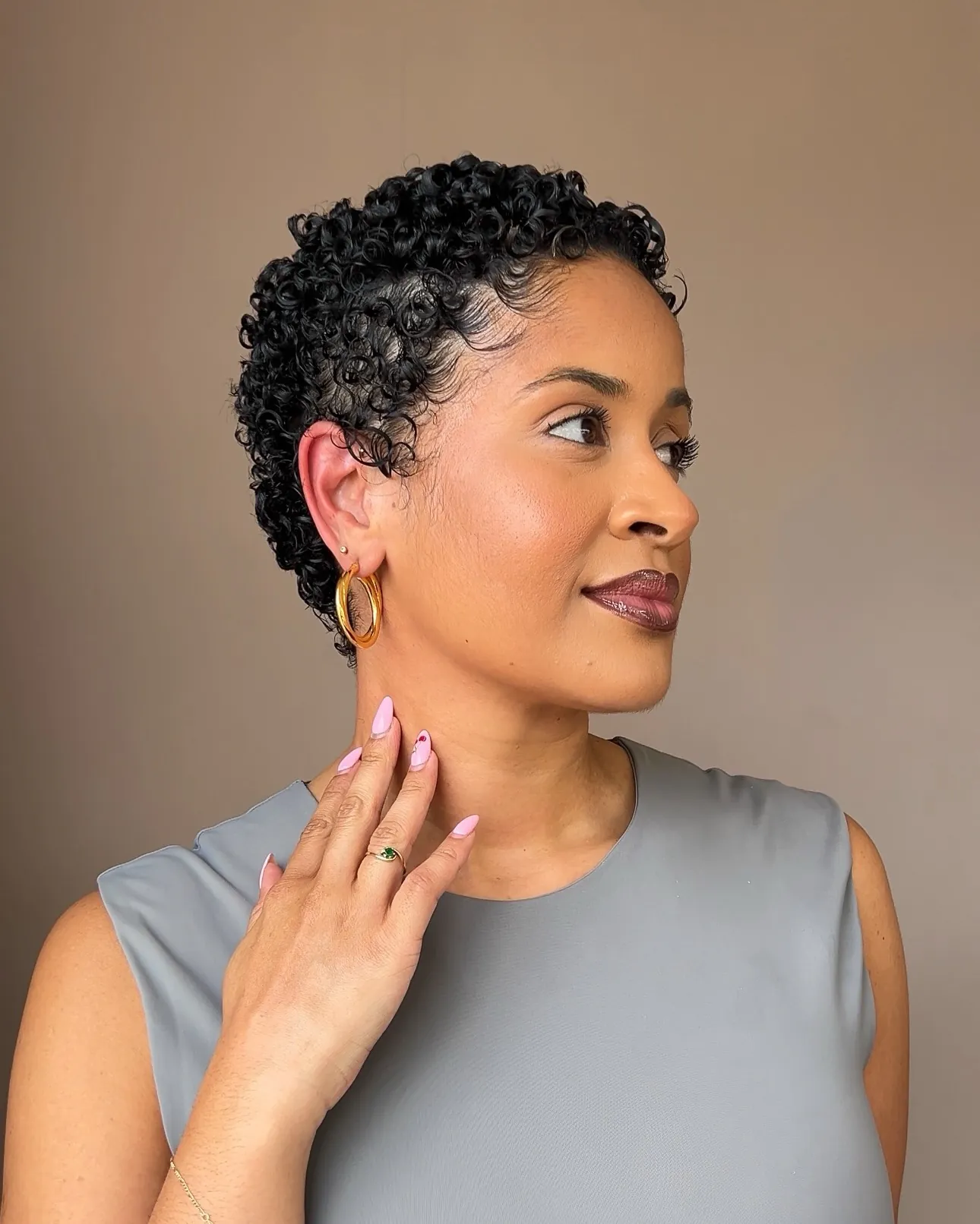 Defined finger coils on short natural hair