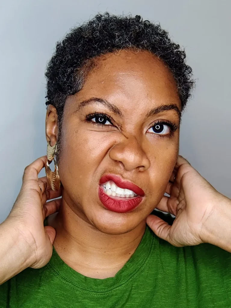 Short Hairstyles for Black Women: 20 Natural Ideas