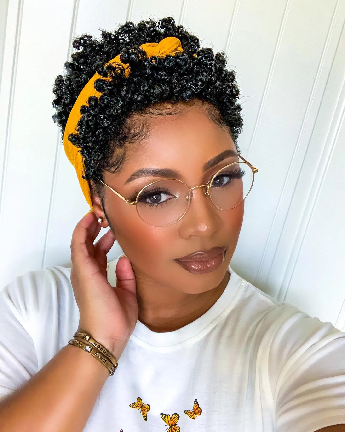Headband curl crop with defined natural curls