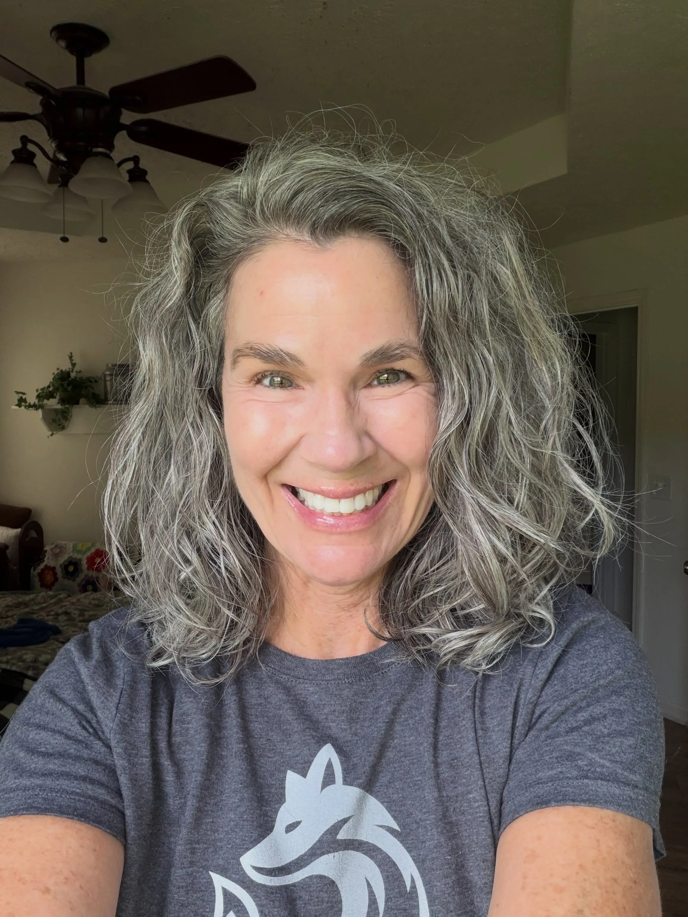 Textured grey lob with natural waves