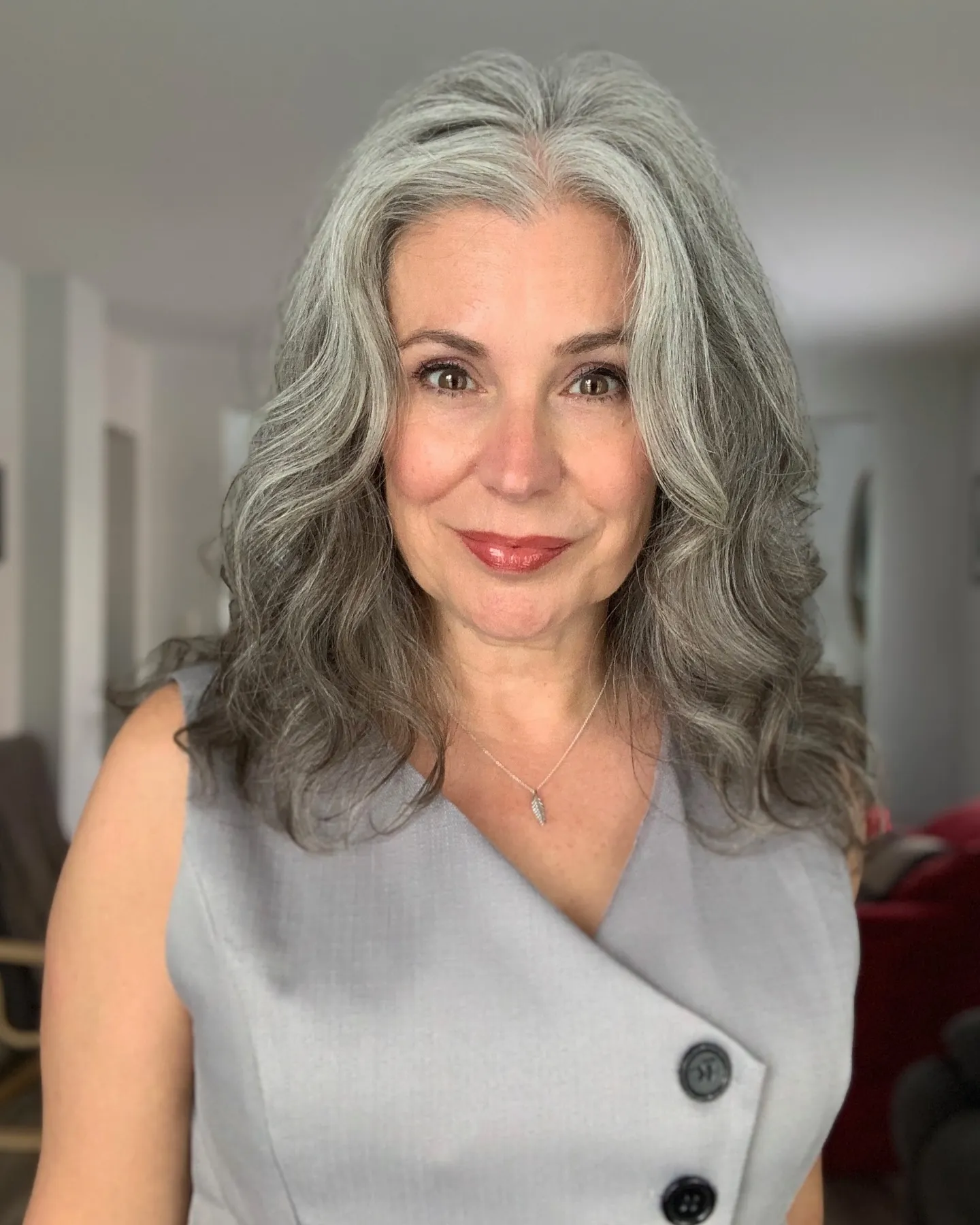 Medium grey hair with soft loose waves